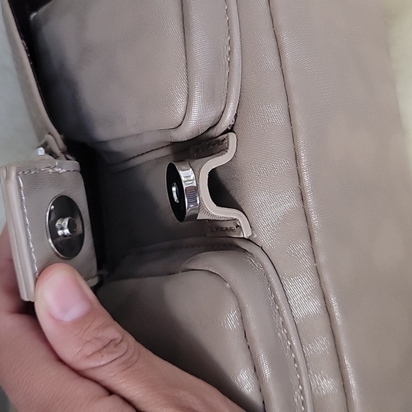 NEW ALDO Tan Shoulder Bag. - Picture 7 of 17